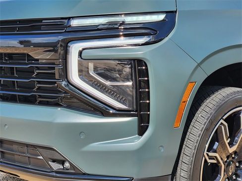 New 2026 Chevrolet Suburban RST w/ RST Capability Package image 6