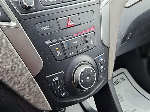 Used 2018 Hyundai Santa Fe Sport image 21