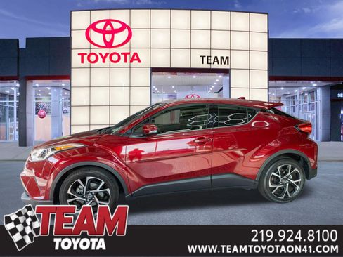 Used 2019 Toyota C-HR Limited FWD image 1