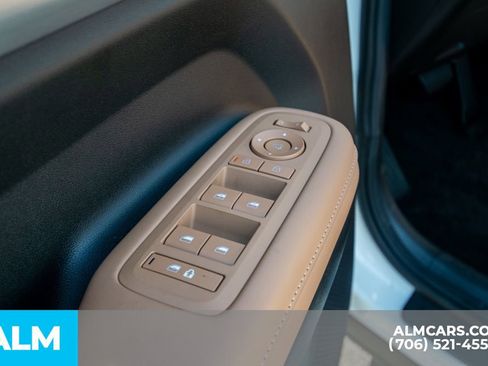 Used 2024 Hyundai Santa Fe Limited image 31