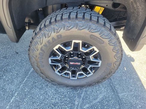 New 2026 GMC Sierra 2500 AT4X AWD/4WD image 8