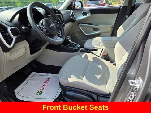 Used 2024 Kia Soul LX FWD image 11