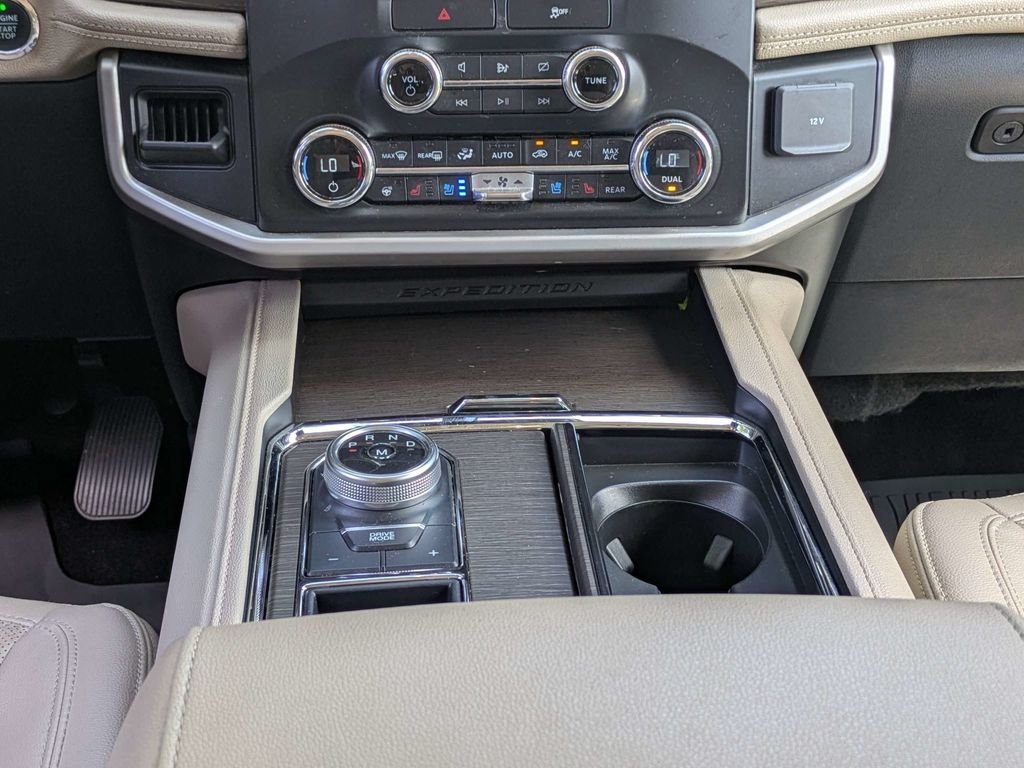 Used 2022 Ford Expedition Limited RWD image 22