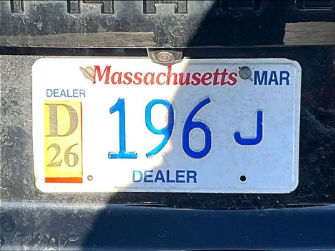 Used 2024 Chevrolet Tahoe Z71 w/ Luxury Package image 33