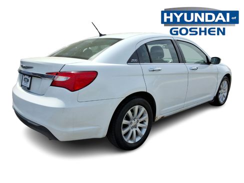 Used 2014 Chrysler 200 Limited FWD image 9