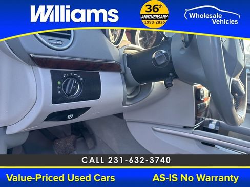 Used 2011 Mercedes-Benz GL 450 4MATIC image 47