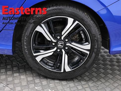 Used 2017 Honda Civic Touring image 32