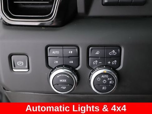 Used 2024 GMC Sierra 2500 AT4 w/ AT4 Premium Plus Package AWD/4WD image 21