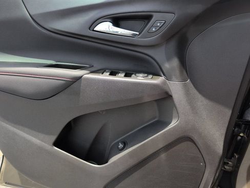 Used 2024 Chevrolet Equinox RS FWD image 16
