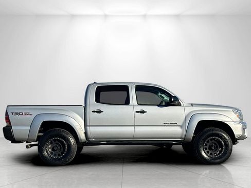 Used 2013 Toyota Tacoma 4x4 Double Cab w/ TRD Off-Road Pkg image 2