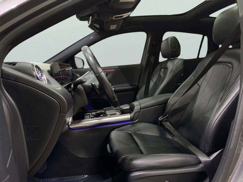 Used 2021 Mercedes-Benz GLA 250 4MATIC w/ Premium Package image 25