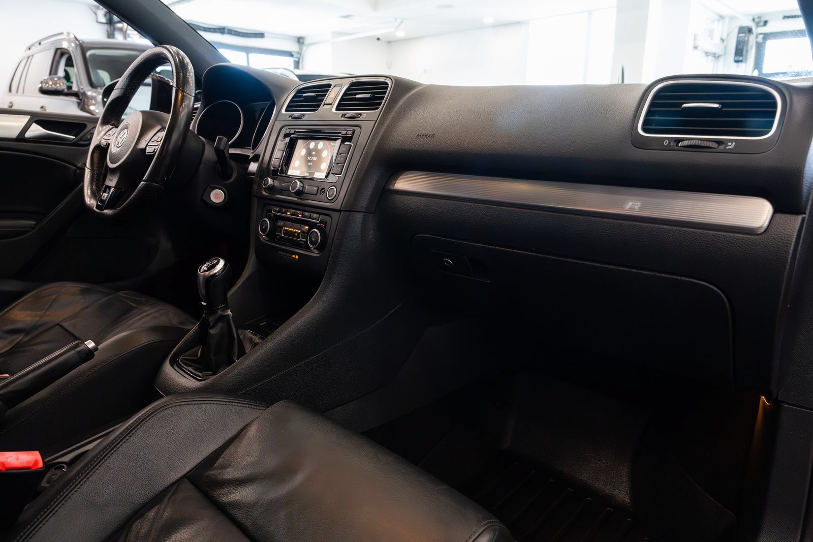 Used 2013 Volkswagen Golf R 4-Door AWD/4WD image 26