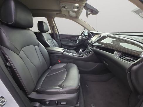 Used 2018 Buick Envision Premium image 15