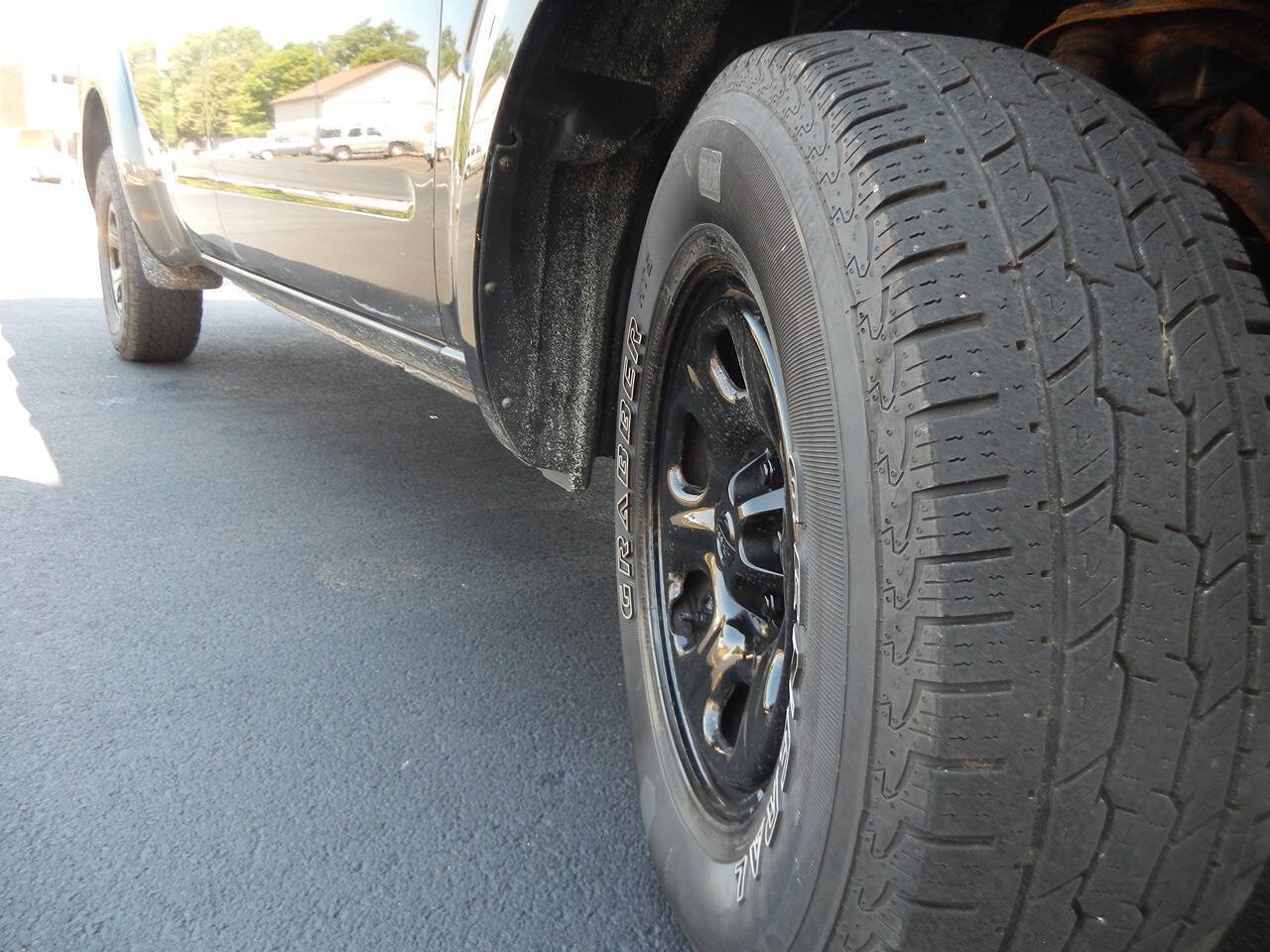 Used 2013 Nissan Frontier S RWD image 20