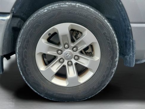 Used 2023 RAM 1500 Laramie AWD/4WD image 3