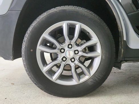 Used 2024 GMC Terrain SLT AWD/4WD image 37
