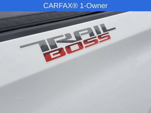 Used 2024 Chevrolet Silverado 1500 LT Trail Boss w/ LT Trail Boss Premium Package AWD/4WD image 9