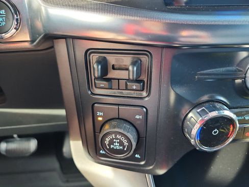 Used 2025 Ford F150 Lariat w/ Equipment Group 502A High image 18