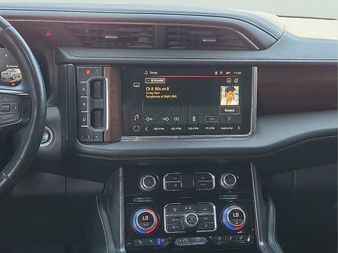 Used 2023 GMC Yukon Denali Ultimate AWD/4WD image 10