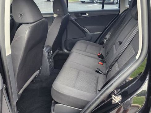 Used 2013 Volkswagen Tiguan S FWD image 16