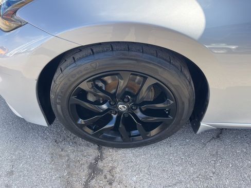 Used 2017 Nissan 370Z Coupe image 8