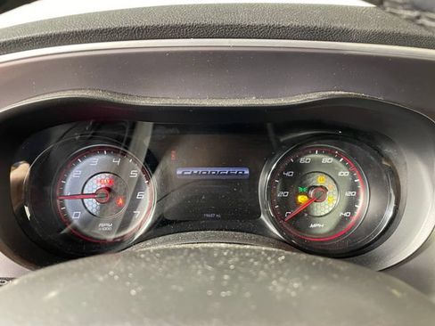 Used 2021 Dodge Charger SXT w/ Blacktop Package RWD image 5