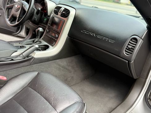 Used 2005 Chevrolet Corvette Coupe w/ Preferred Equipment Group image 13