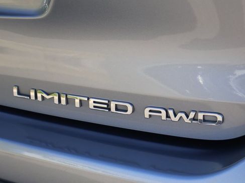 Used 2021 Toyota Highlander Limited image 7