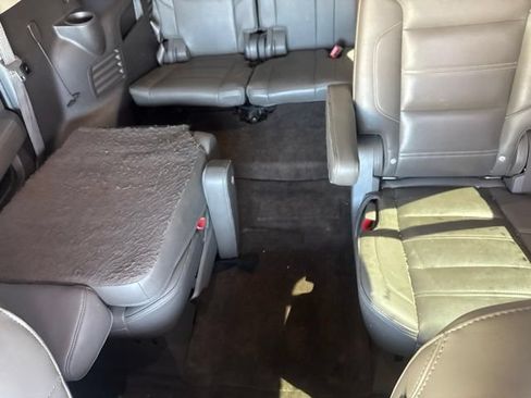 Used 2015 GMC Yukon Denali w/ Premium Package AWD/4WD image 7