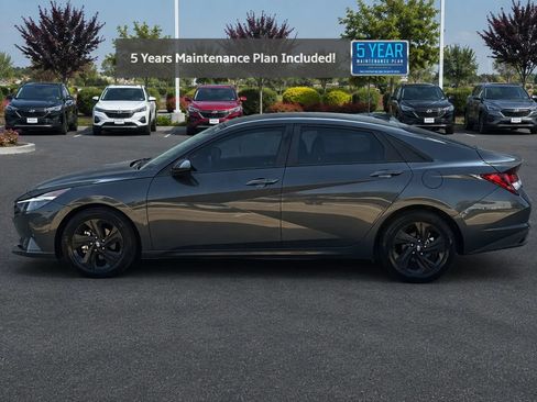 Used 2021 Hyundai Elantra SEL w/ Convenience Package FWD image 2