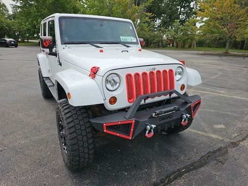 Used 2012 Jeep Wrangler Unlimited Sahara w/ Dual Top Group AWD/4WD image 7