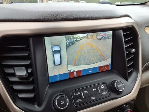 Used 2019 GMC Acadia Denali w/ Technology Package AWD/4WD image 32