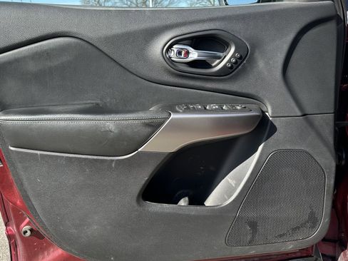 Used 2020 Jeep Cherokee High Altitude image 16