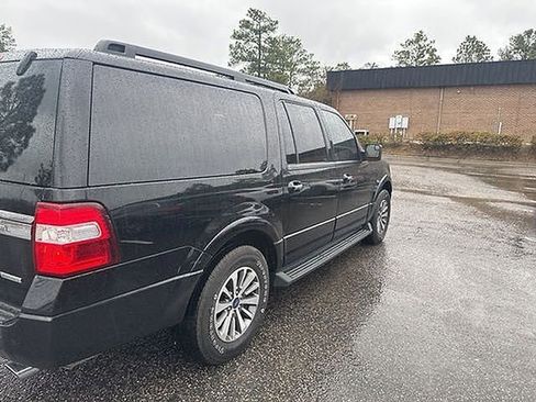 Used 2017 Ford Expedition EL XLT w/ Equipment Group 202A image 9