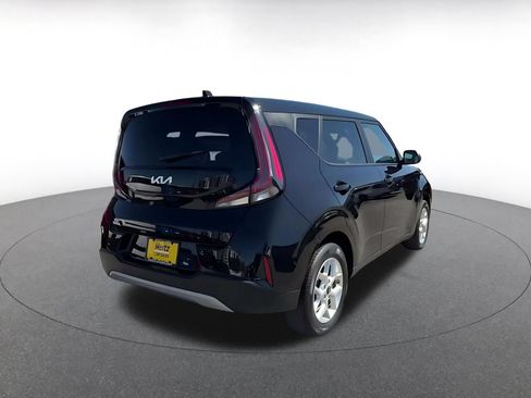 Used 2025 Kia Soul LX w/ LX Technology Package FWD image 23