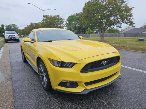 Used 2015 Ford Mustang GT Premium RWD image 8