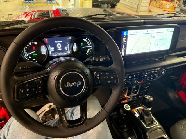 Used 2024 Jeep Wrangler Unlimited Rubicon 4xe w/ Technology Group AWD/4WD image 57