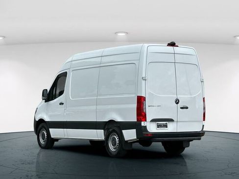 Used 2022 Mercedes-Benz Sprinter 2500 image 5