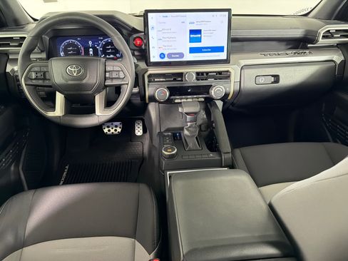 Used 2025 Toyota Tacoma TRD Sport image 22