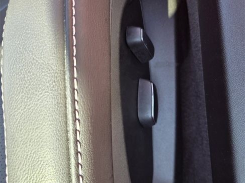 Certified 2024 Chevrolet Corvette Stingray Convertible w/ 1LT image 5