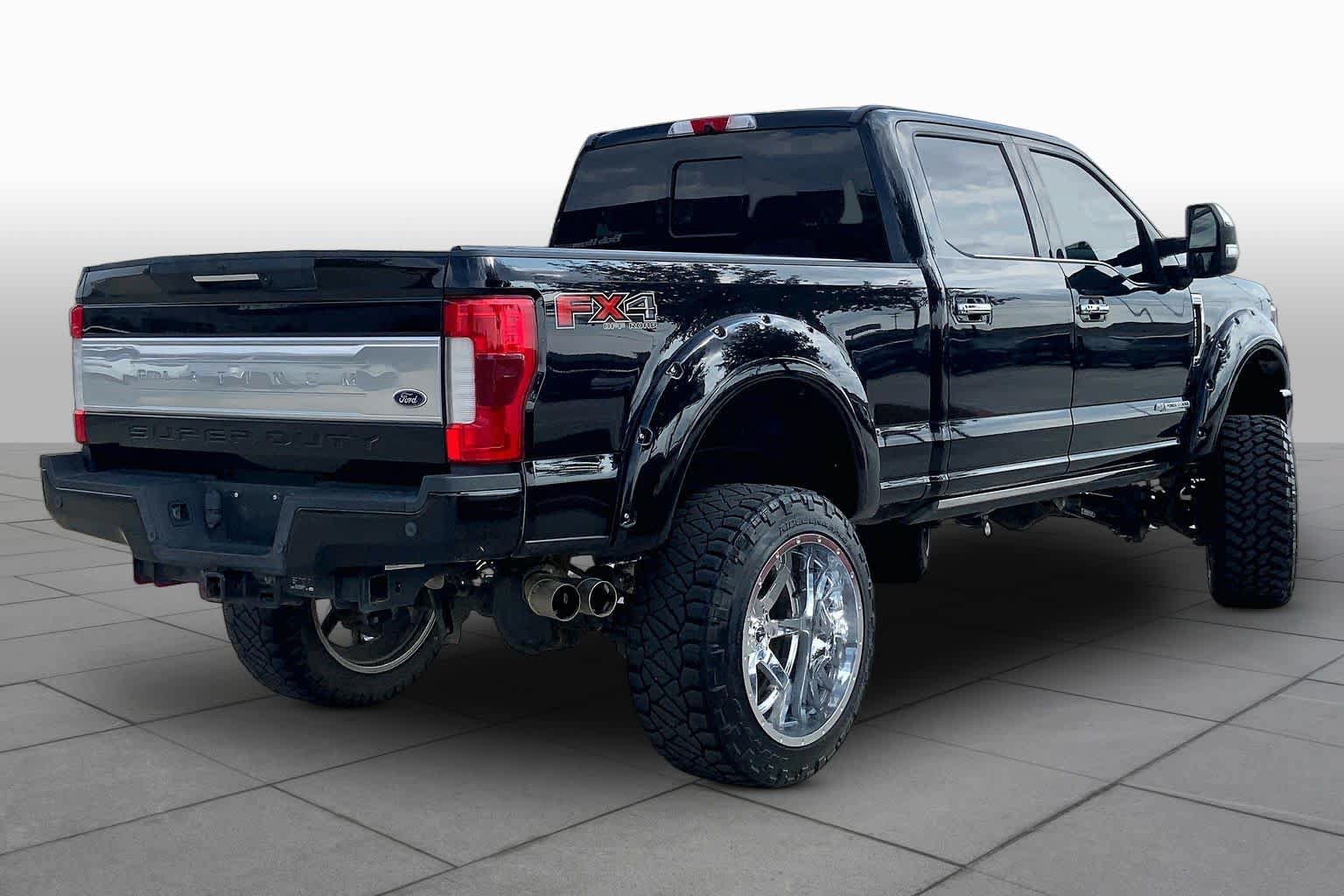 Used 2019 Ford F250 Platinum w/ Platinum Ultimate Package AWD/4WD image 13
