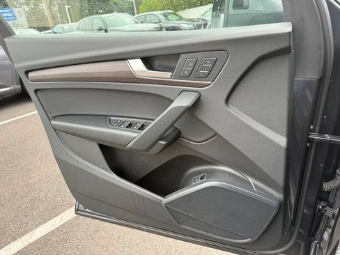 Used 2023 Audi Q5 2.0T Premium w/ Convenience Package AWD/4WD image 26