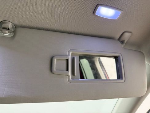 Used 2019 Volkswagen Tiguan SE w/ Panoramic Sunroof Package image 36