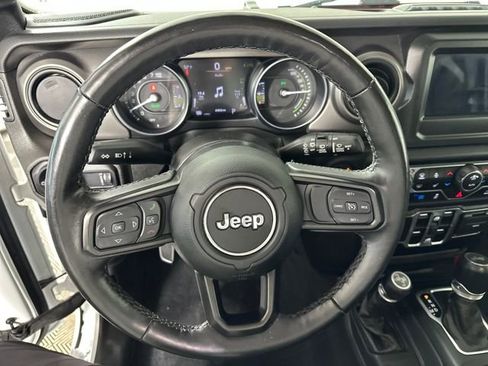 Used 2023 Jeep Wrangler Unlimited w/ Cold Weather Group image 14
