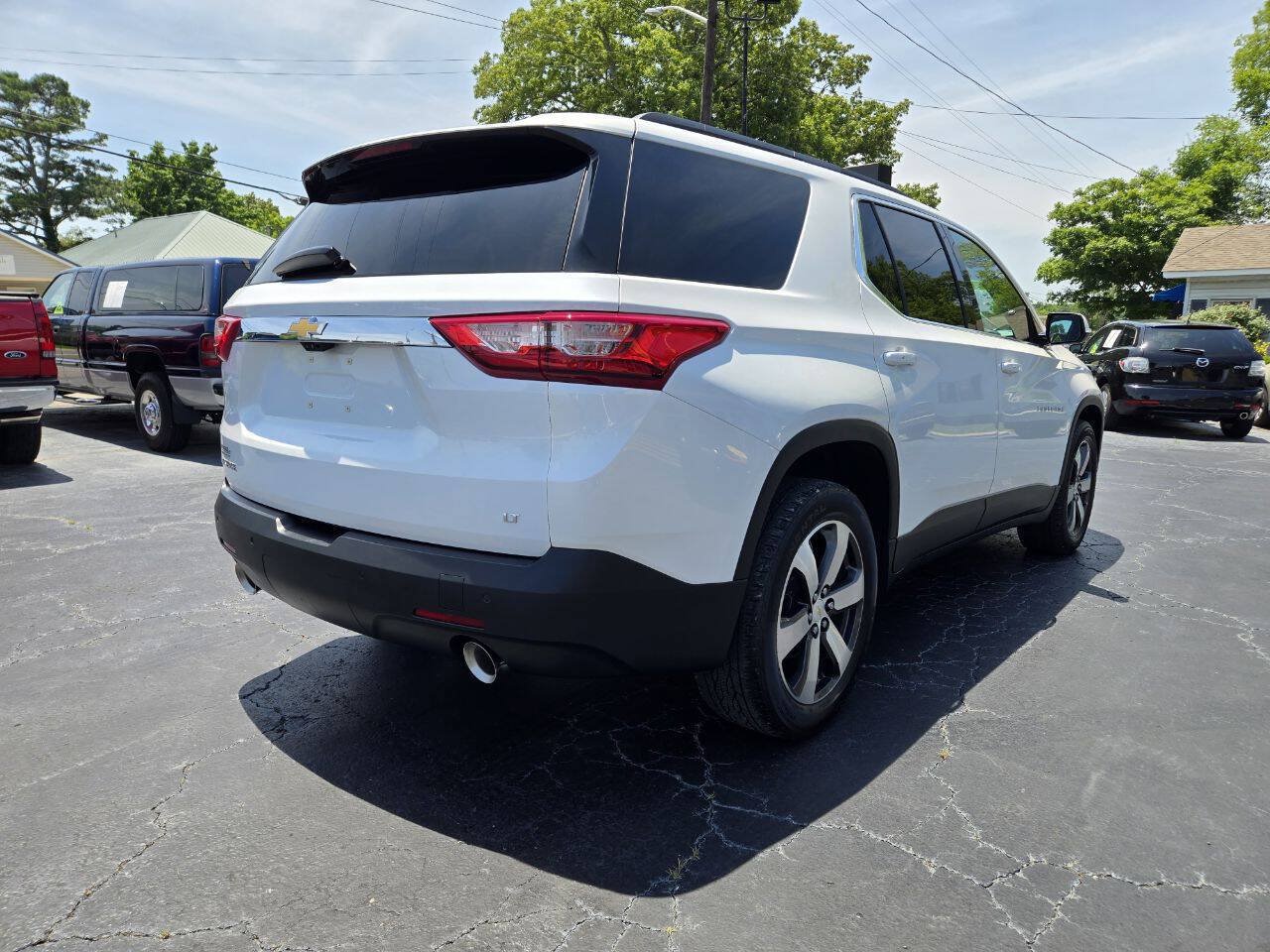 Used 2019 Chevrolet Traverse LT w/ LT Premium Package FWD image 7