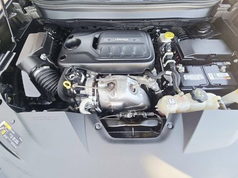 Used 2021 Jeep Cherokee Limited w/ Elite Package image 18