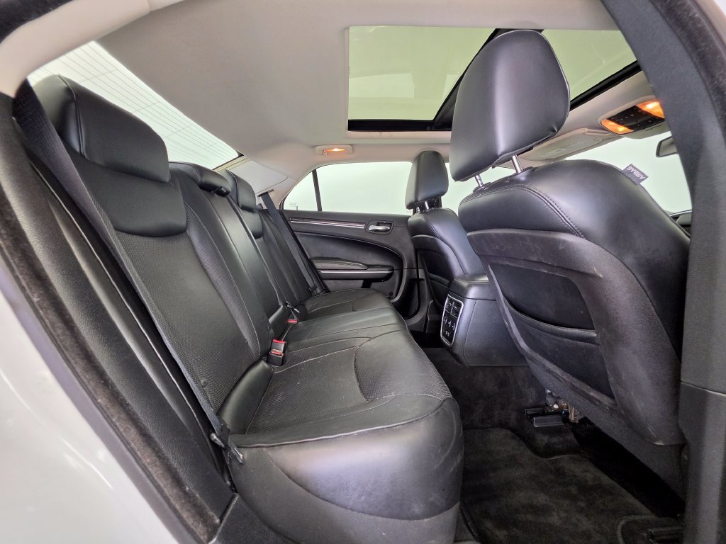 Used 2015 Chrysler 300 C w/ Light Group AWD/4WD image 7