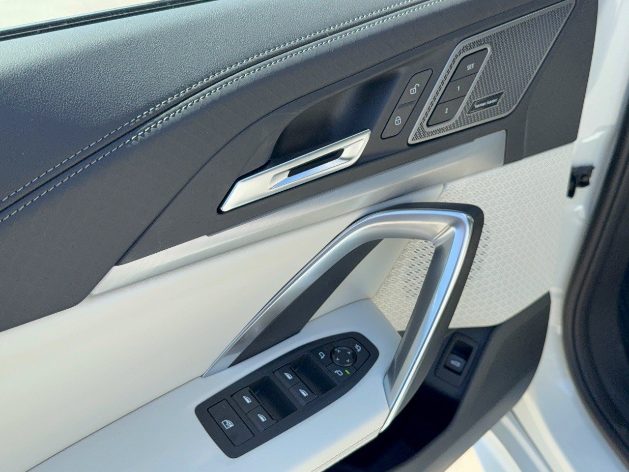 New 2027 BMW X2 xDrive28i AWD/4WD image 15