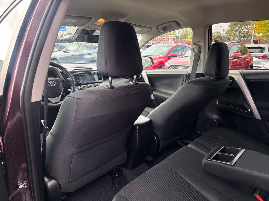 Used 2017 Toyota RAV4 LE w/ Carpet Mat Package AWD/4WD image 35