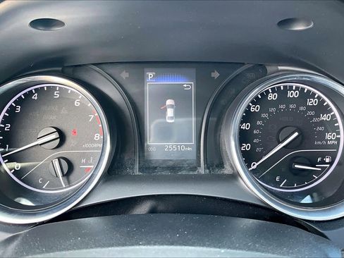 Used 2020 Toyota Camry LE image 24